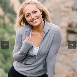 Zyia 1/2 zip gray pullover.